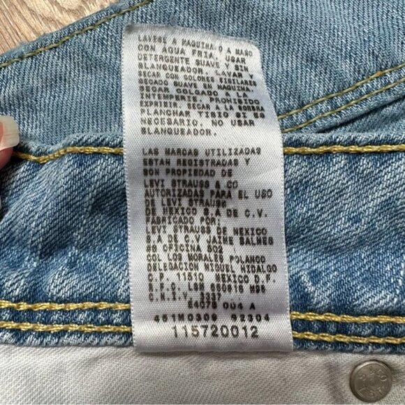 Y2K Levi’s Jeans Genuinely Crafted - Size 7 Junior - Picture 14 of 15